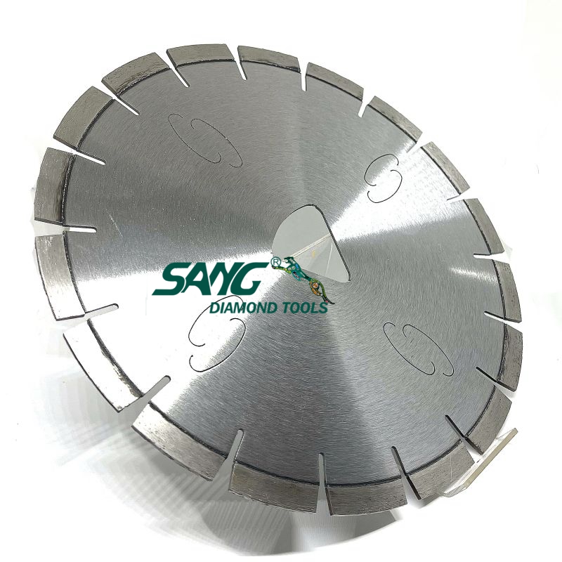 Breme de scie circulaire de diamant de 150 mm 6 pouces coupée pour le béton vert